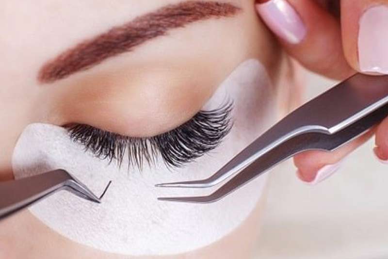 مراحل انجام اکستنشن مژه