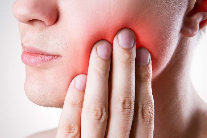 پخش شدن عفونت دندان چه خطراتی به همراه دارد؟