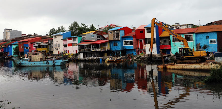 خانه های رنگی در انزلی
