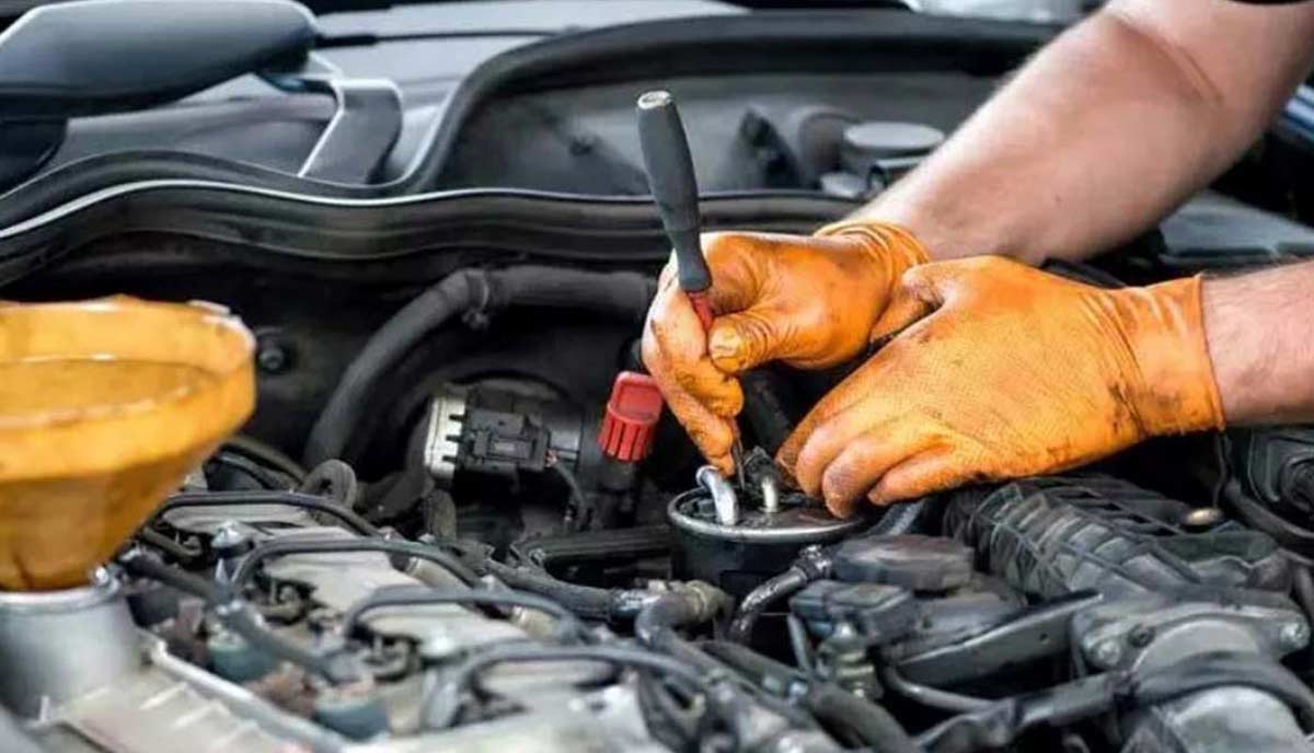 آزمون عملی دریافت مدرک مکانیک خودرو