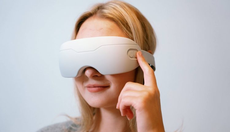 آشنایی با ماساژور چشم