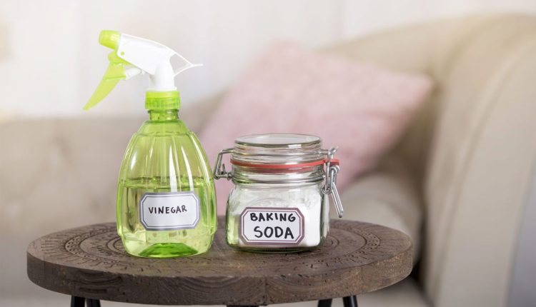 ۲۰ ترفند خانه‌داری با جوش شیرین و سرکه که معجزه می‌کند!