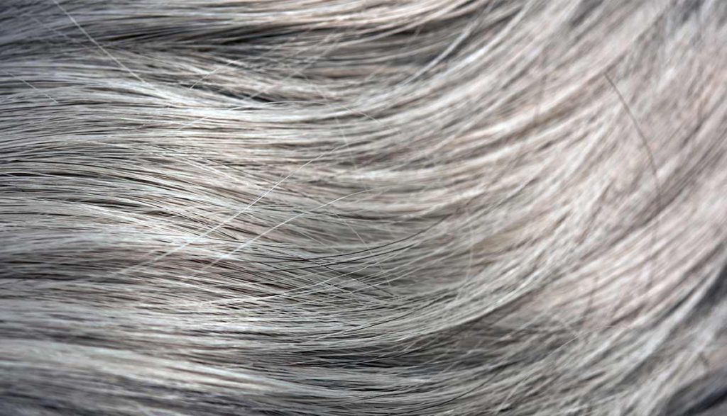 نکات مهم قبل از رنگ کردن موهای سفید